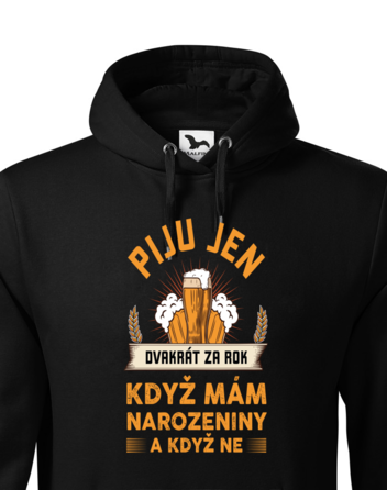 Pánská mikina s kapucí Piju jen dvakrát za rok
